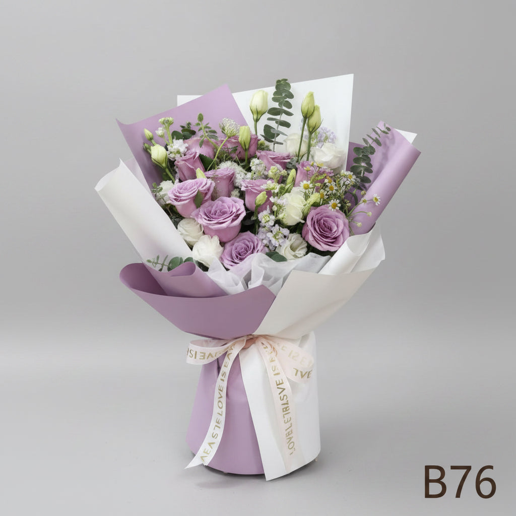 紫玫瑰配桔梗花束 B76
